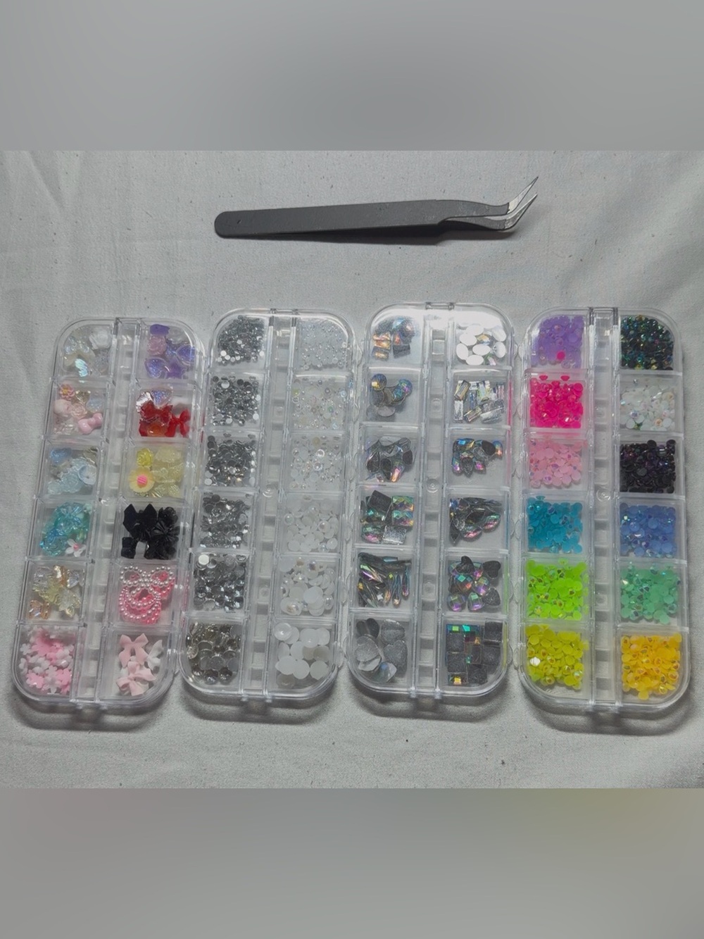 Assorted Nail Art Rhinestone and Tweezers Set - Clear/Multicolor